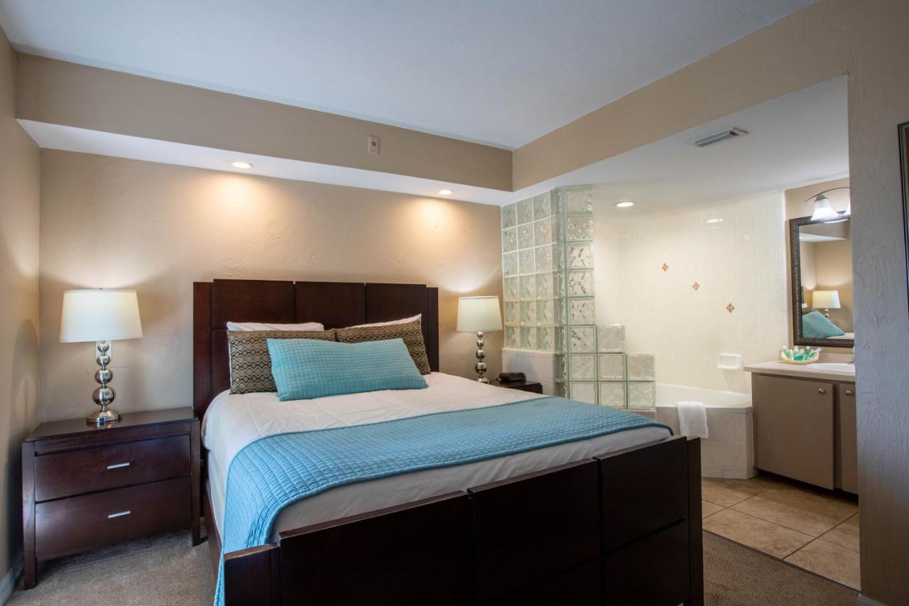 Two-Bedroom Apartment at Sea Shells Beach Club