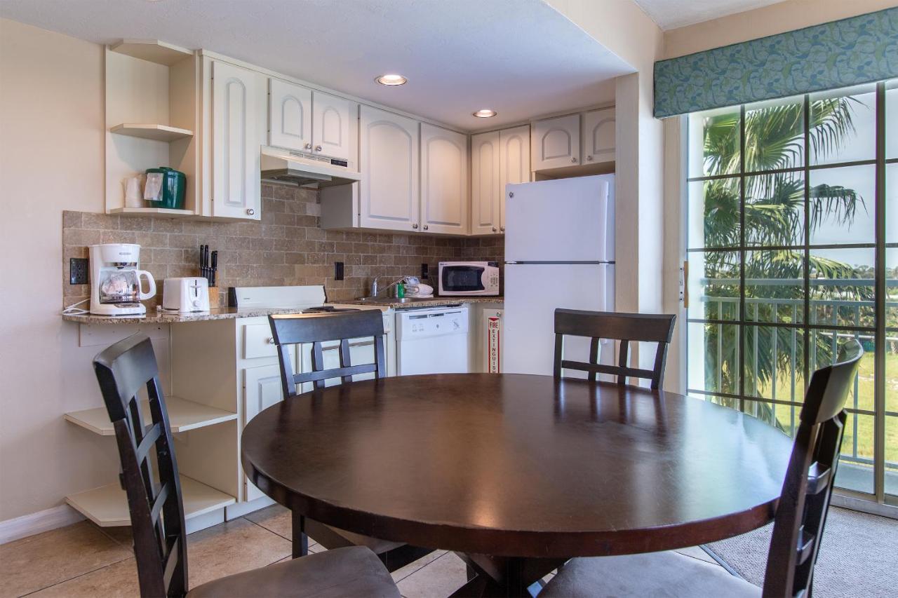 Two-Bedroom Apartment at Sea Shells Beach Club