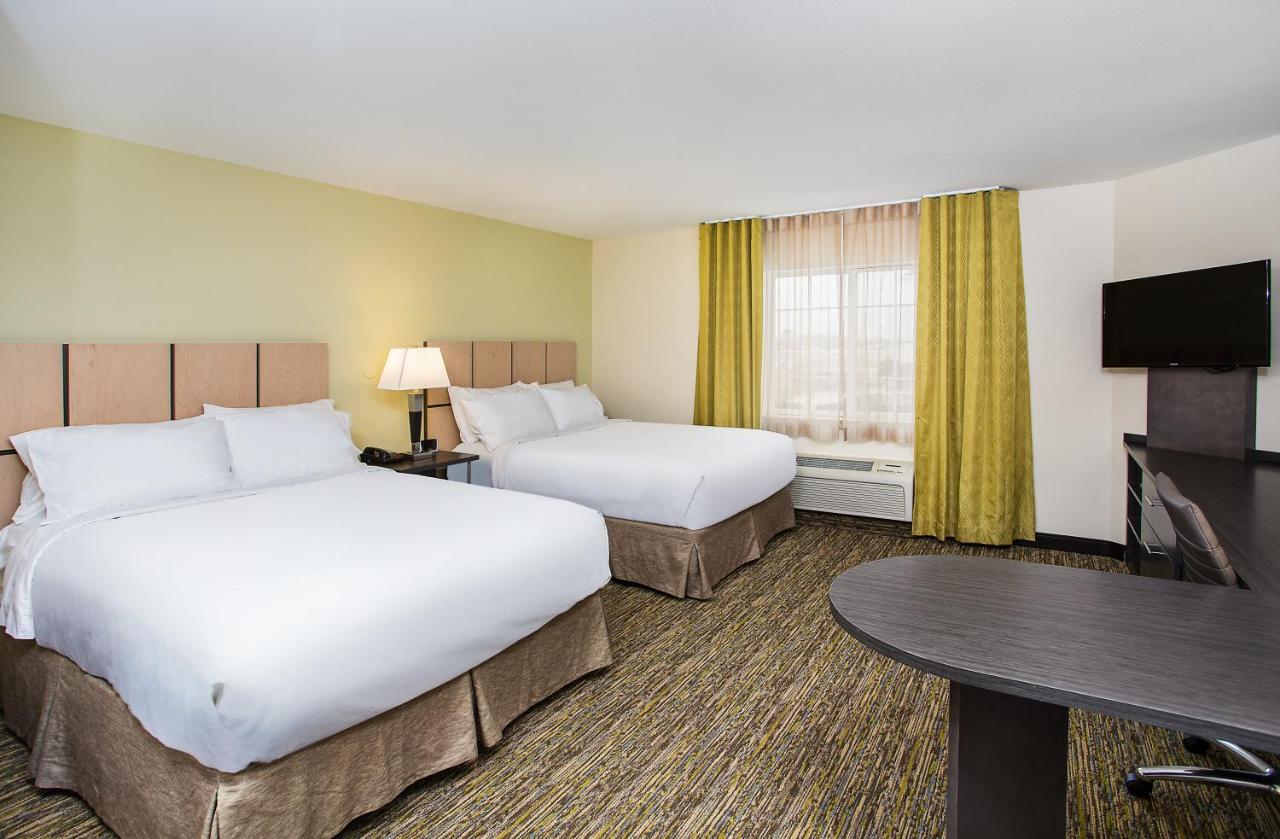 Double Queen Studio Suite with Bath Tub - Mobility Accessible - Non-Smoking at Candlewood Suites Bowling Green, an IHG Hotel