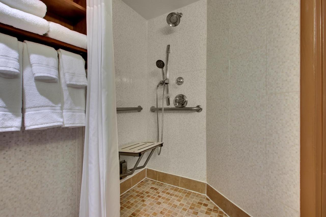  | Holiday Inn Express Washington DC Silver Spring, an IHG Hotel