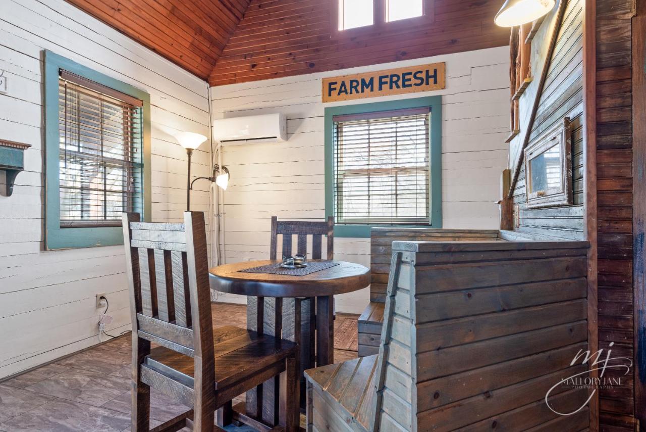 | Fairway Inn