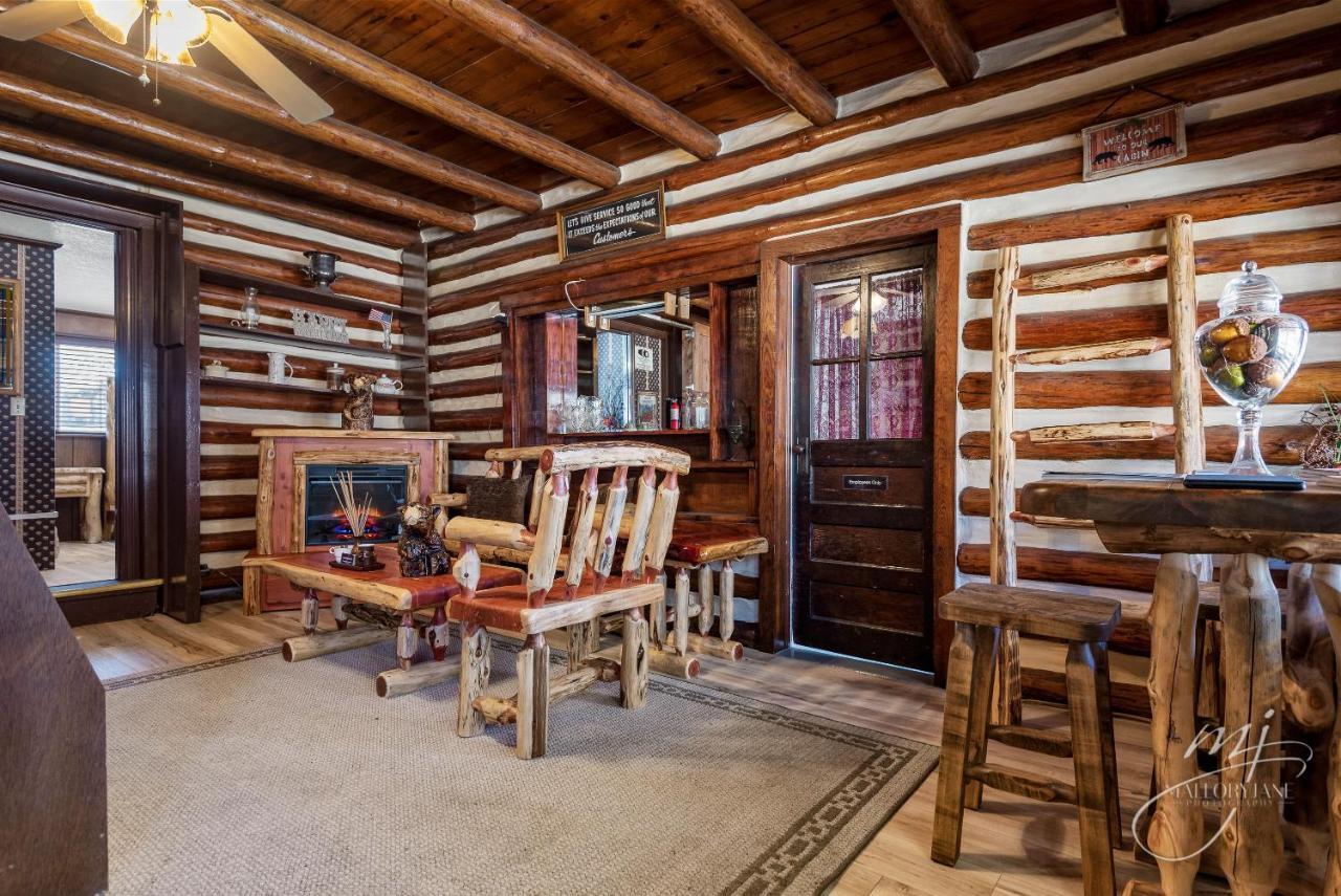 | Log Cabin Inn