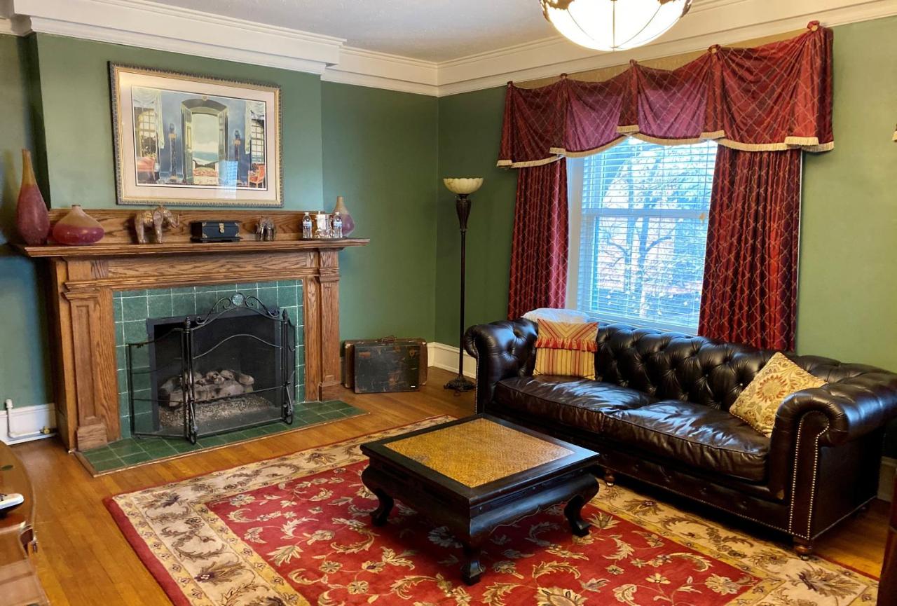 Superior King Suite at Inn at 835 Boutique Hotel