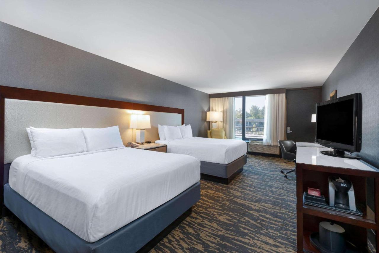 Deluxe Queen Room with Two Queen Beds and Pool View - Non-Smoking at Wyndham Lancaster Resort & Convention Center