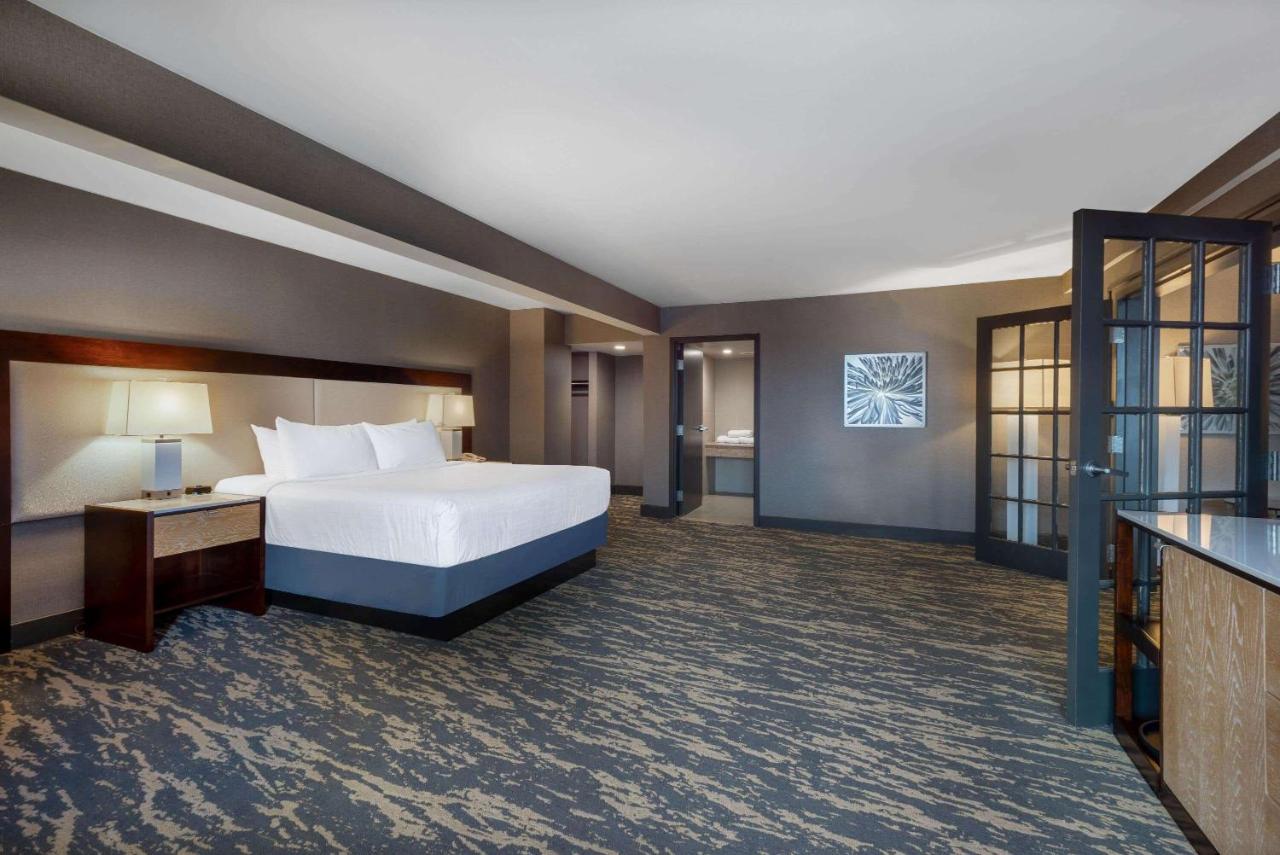 1 King Bed, One Bedroom Pool View Suite, Non-Smoking at Wyndham Lancaster Resort & Convention Center
