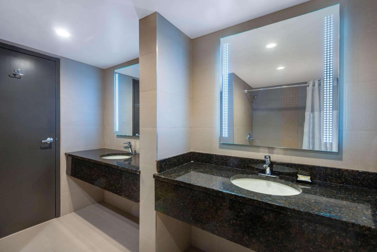 1 King, 2 Queen Beds, Deluxe Two Bedroom Suite, Non-Smoking at Wyndham Lancaster Resort & Convention Center