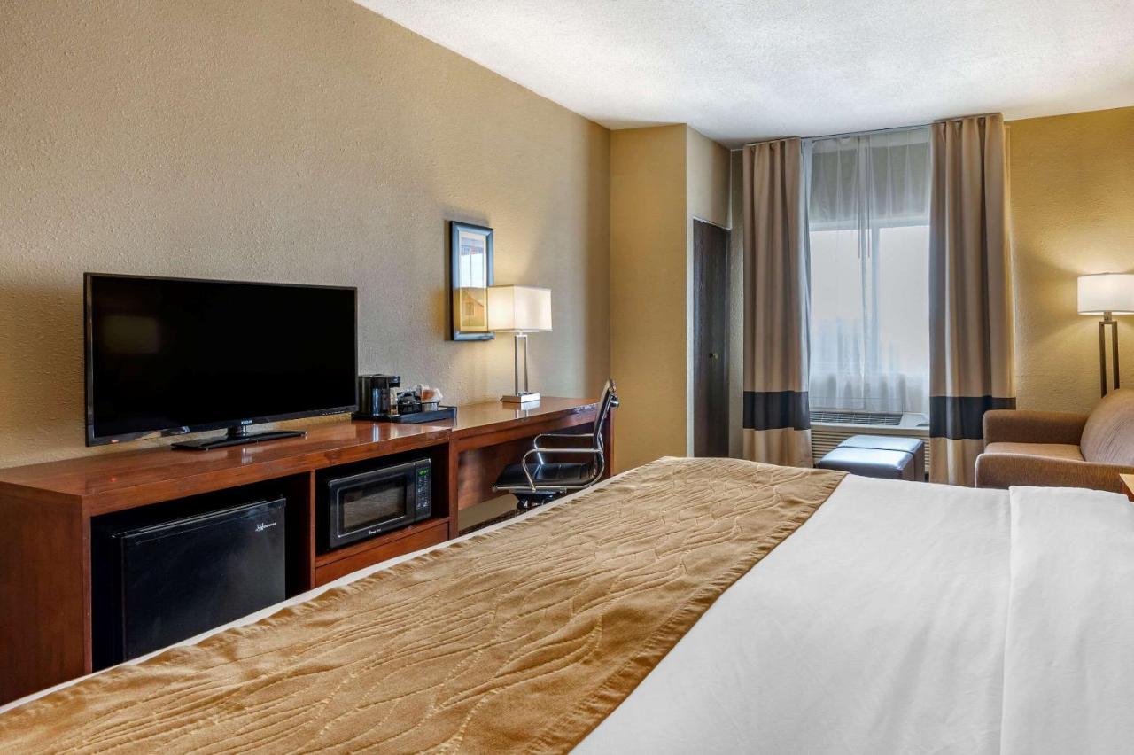King Room - Accessible/Non-Smoking at Comfort Inn Shelbyville North