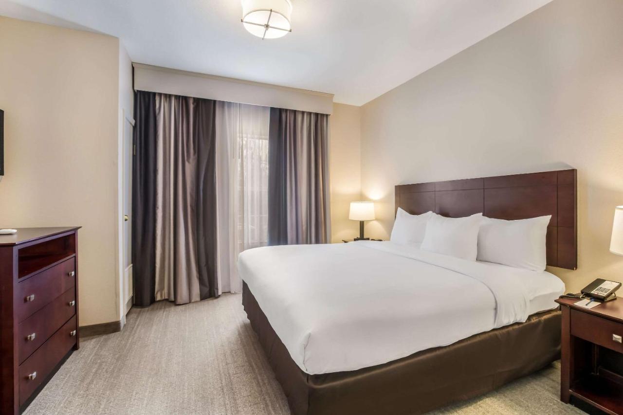 King Suite with Sofa Bed - Accessible/Non Smoking at Comfort Inn & Suites Fairburn - Atlanta Southwest