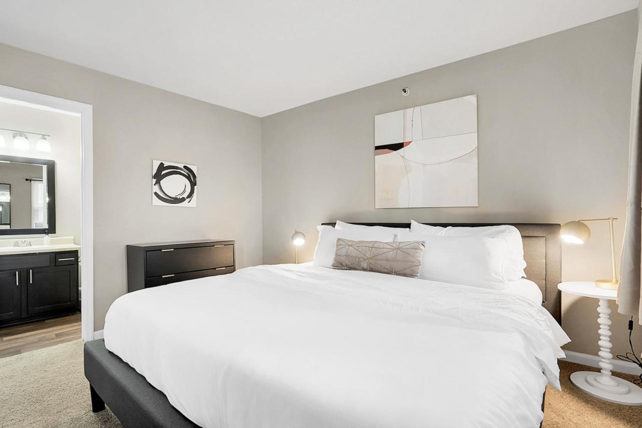 Two-Bedroom Apartment (Self Check-in with Virtual Front Desk) at Kasa Downtown Louisville