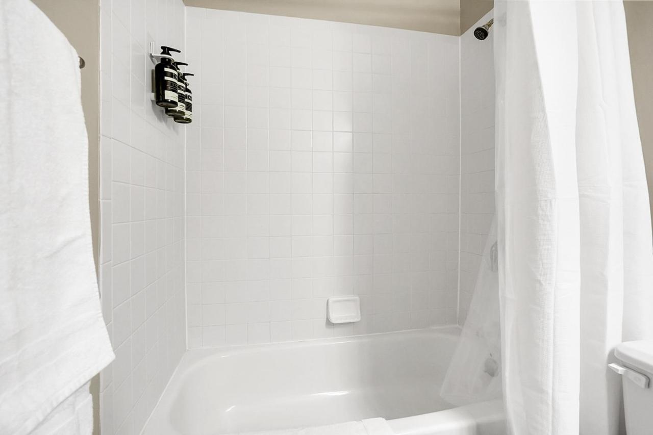 Two-Bedroom Apartment (Self Check-in with Virtual Front Desk) at Kasa Downtown Louisville