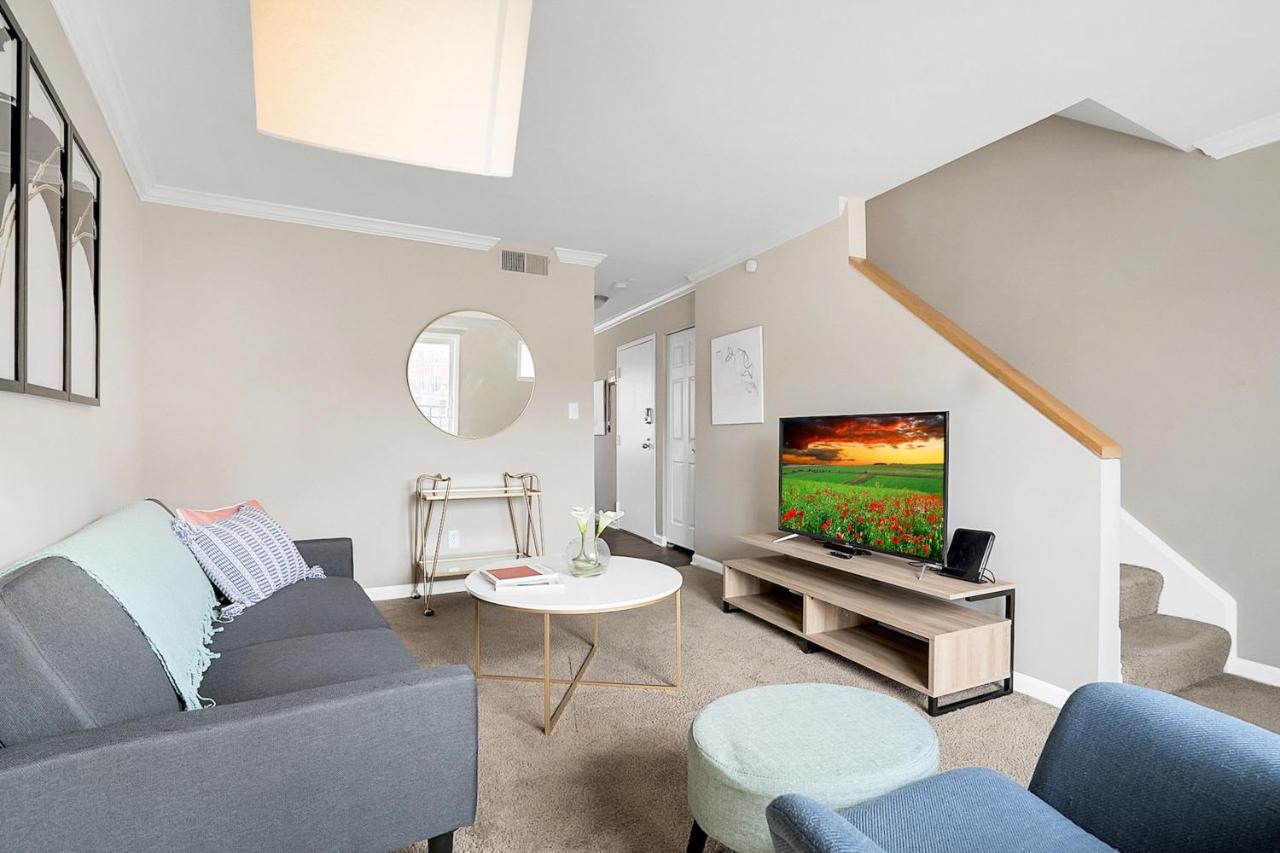 Two-Bedroom Apartment (Self Check-in with Virtual Front Desk) at Kasa Downtown Louisville