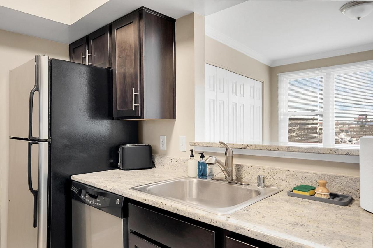 Two-Bedroom Apartment (Self Check-in with Virtual Front Desk) at Kasa Downtown Louisville