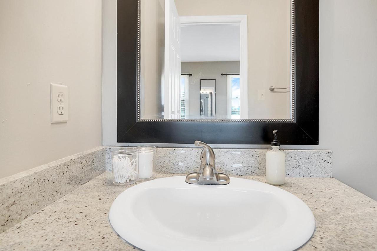 Two-Bedroom Apartment (Self Check-in with Virtual Front Desk) at Kasa Downtown Louisville