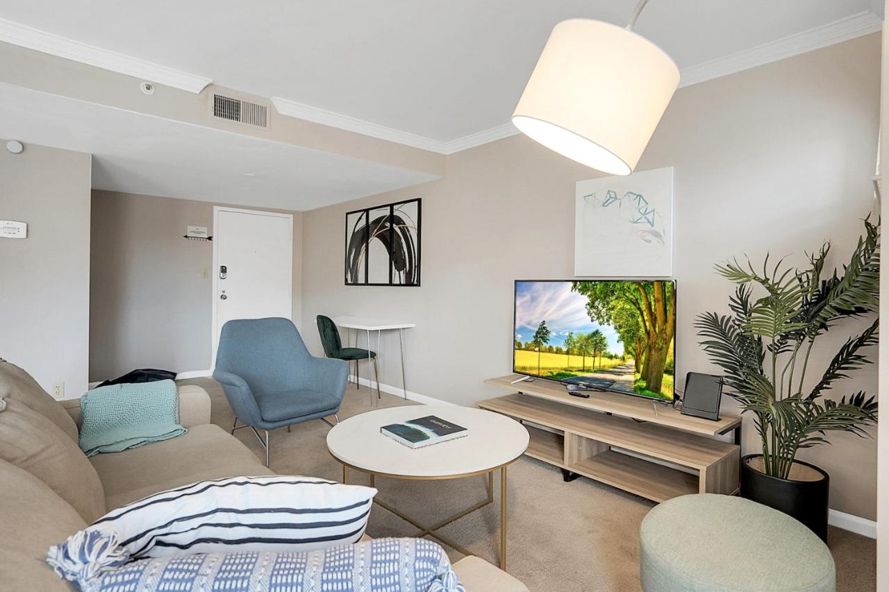 Two-Bedroom Apartment (Self Check-in with Virtual Front Desk) at Kasa Downtown Louisville