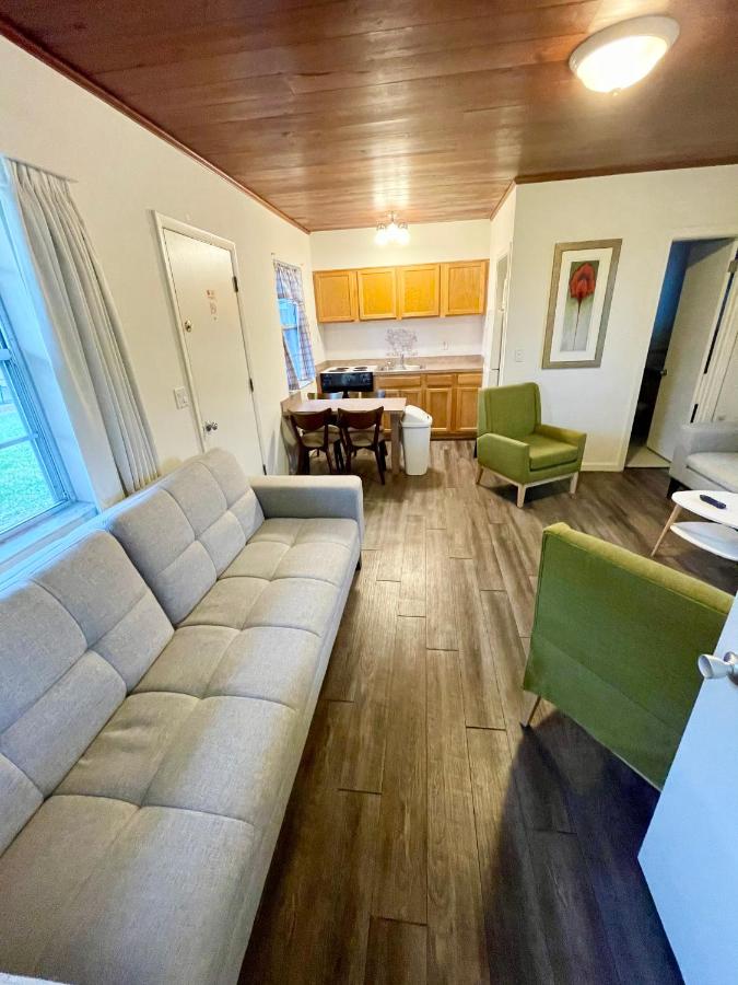  | Surf Studio Beach Resort