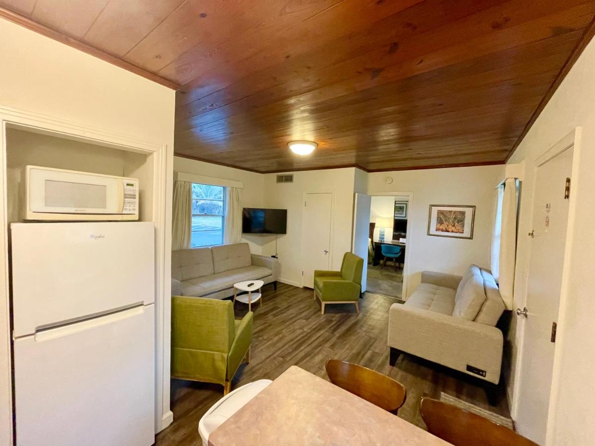  | Surf Studio Beach Resort
