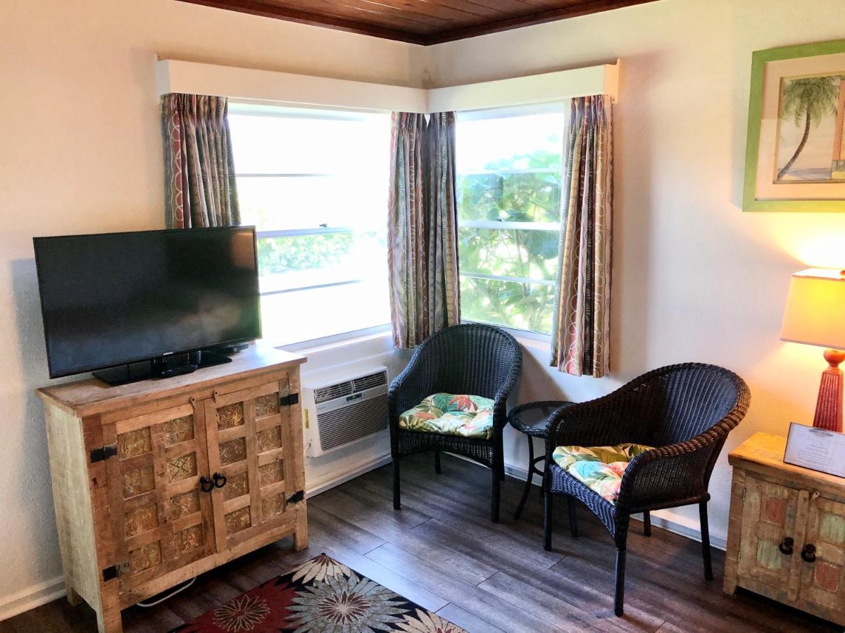  | Surf Studio Beach Resort