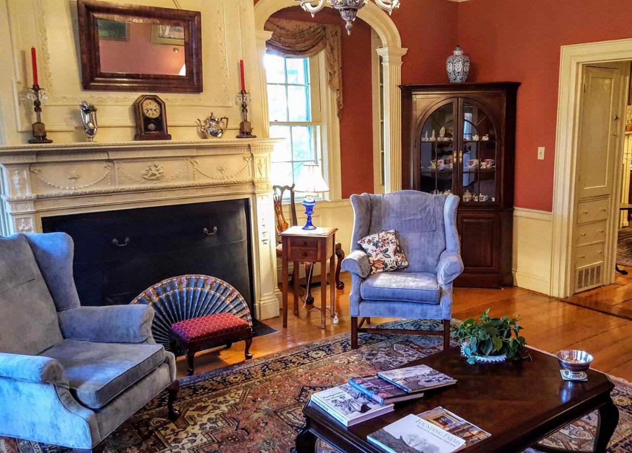 | Clark Currier Inn