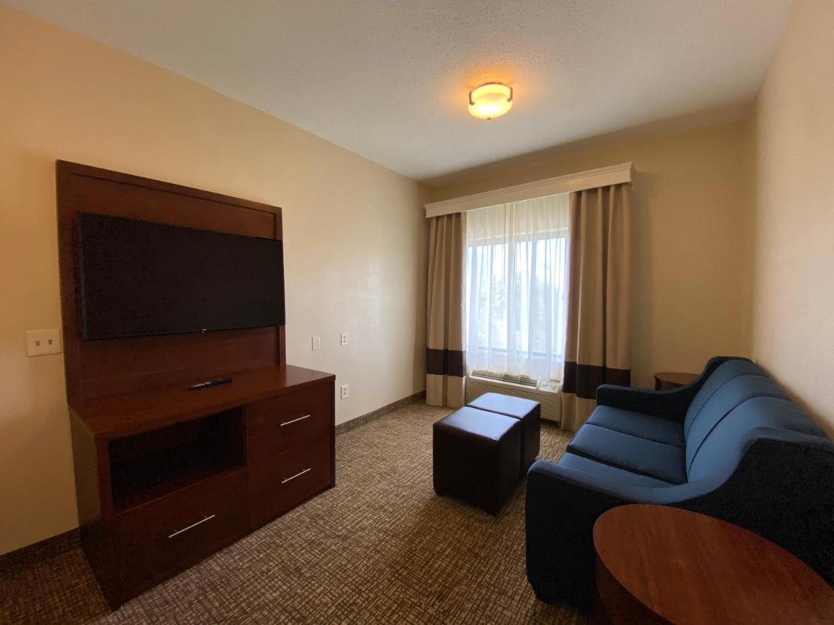 | Comfort Inn East Windsor - Springfield