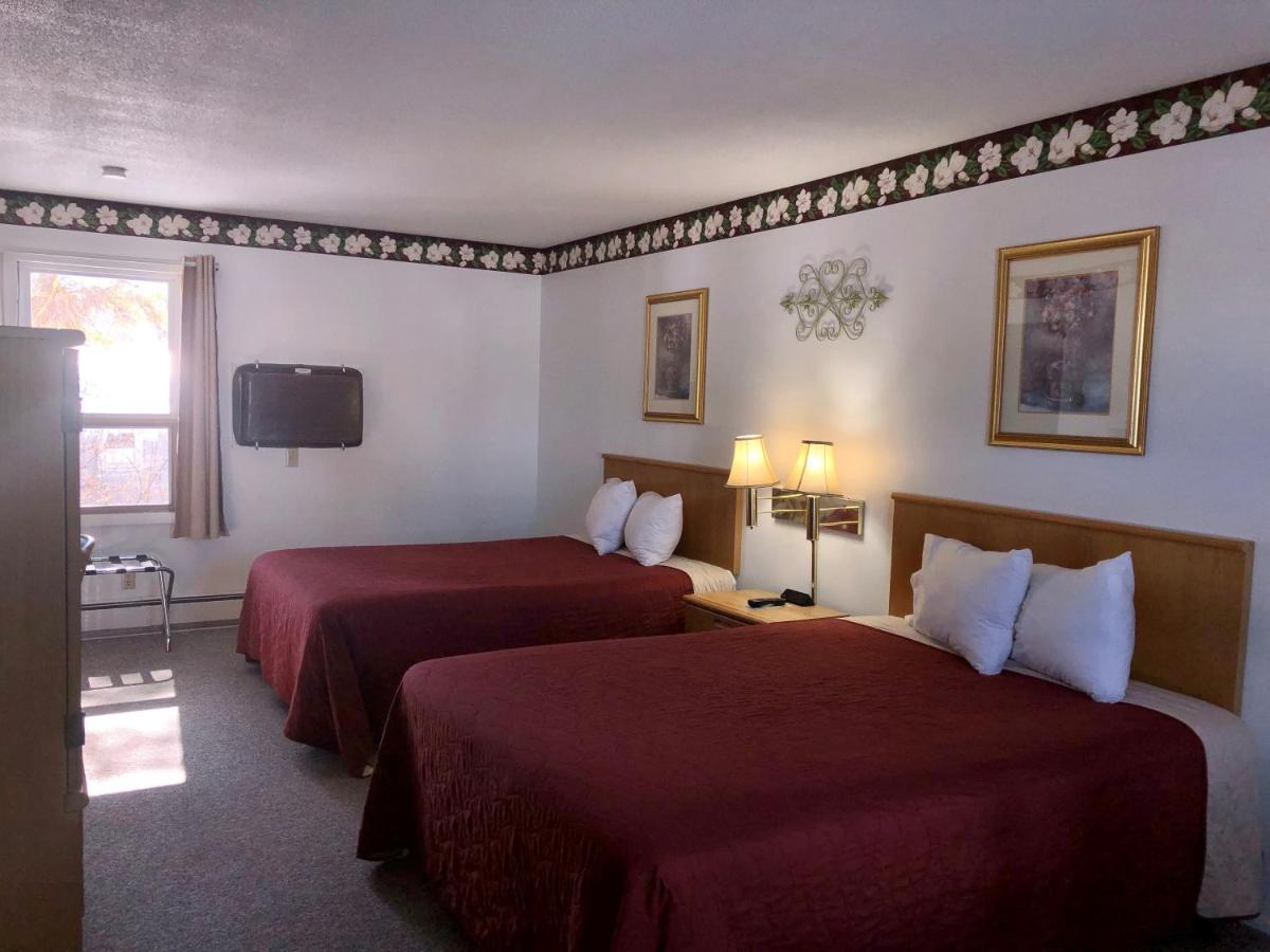  | Budget Host Inn