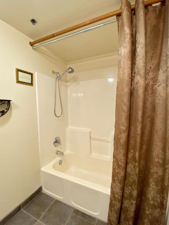  | Excelsior Inn