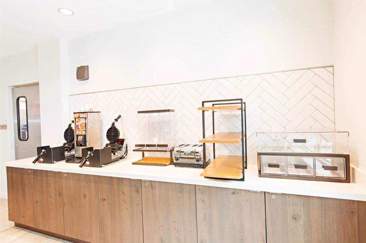| Staybridge Suites - Denver North - Thornton, an IHG Hotel