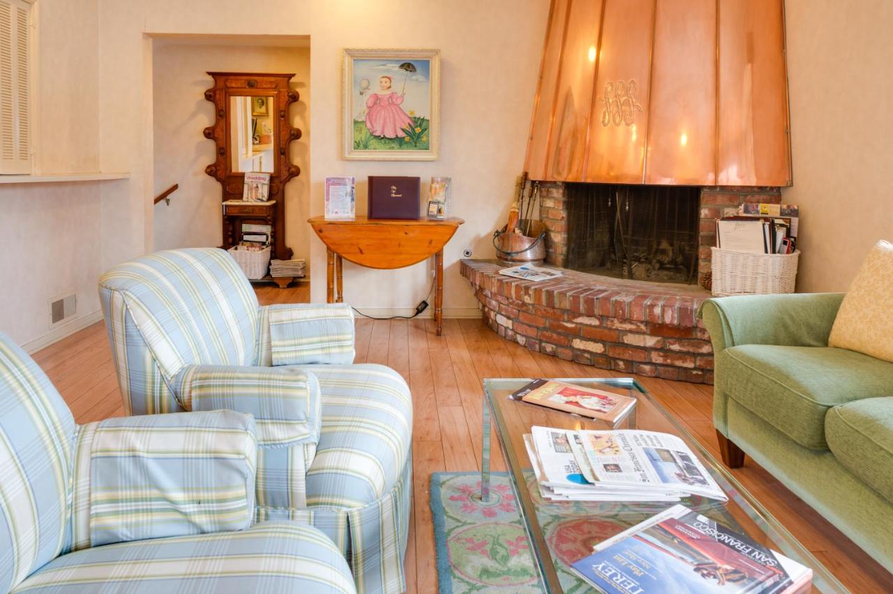 | Hofsas House Hotel