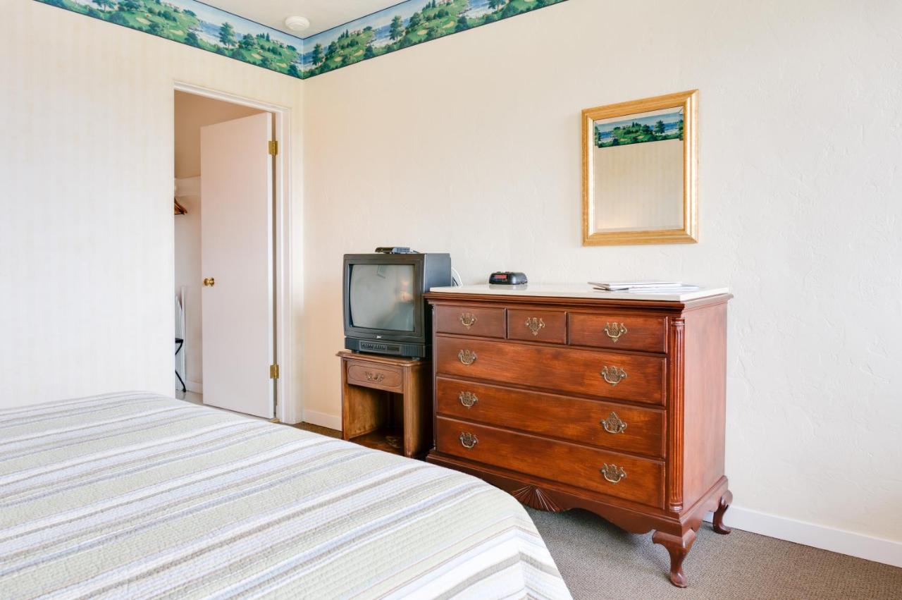 | Hofsas House Hotel