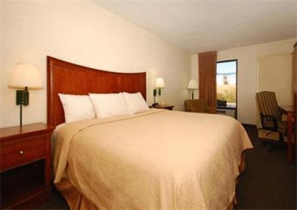 King Room - Non-Smoking at Quality Inn Merchants Drive