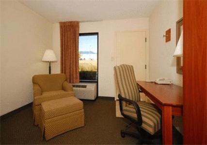 Double Room with Two Double Beds - Non-Smoking at Quality Inn Merchants Drive