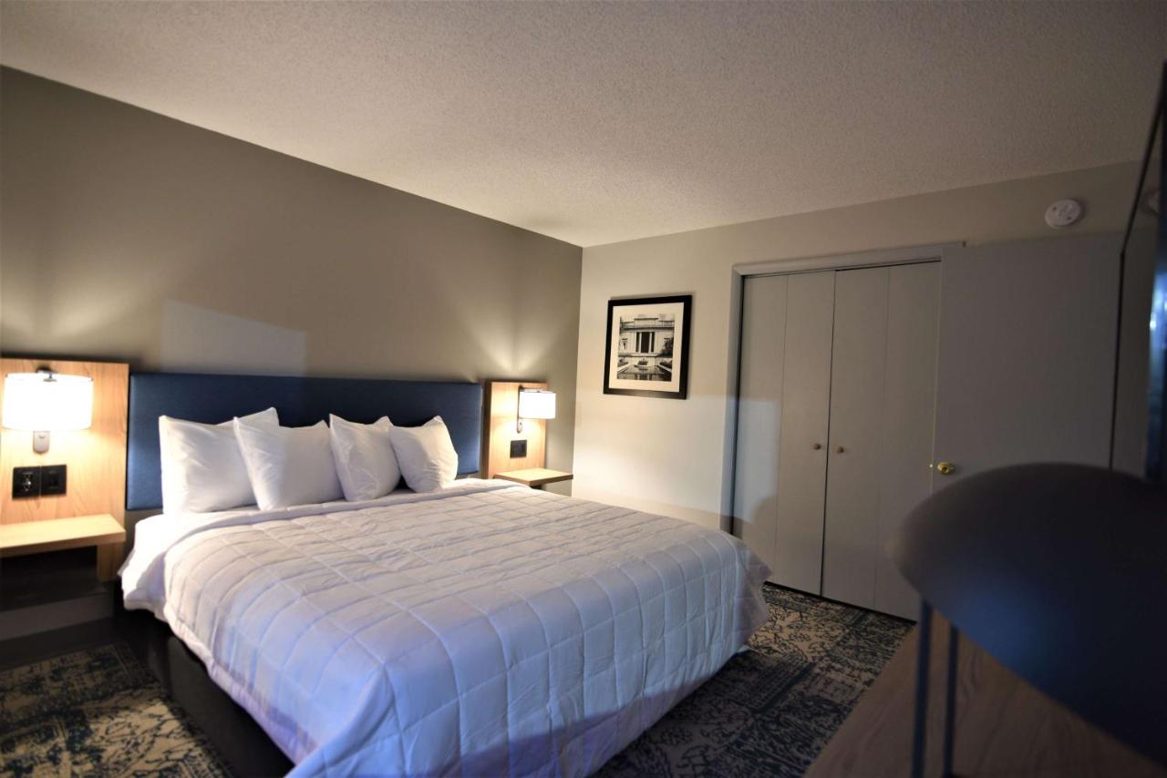 King Room - Non-Smoking at Baymont by Wyndham Pine Grove