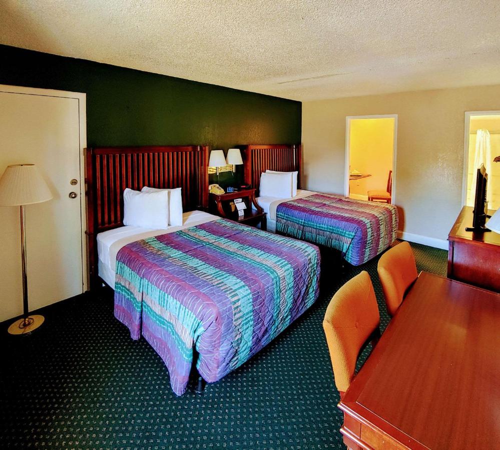  | Main Gate Kissimmee Formally Road Way Inn