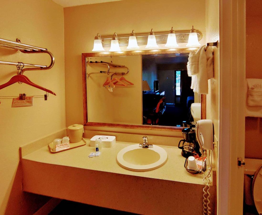 | Main Gate Kissimmee Formally Road Way Inn