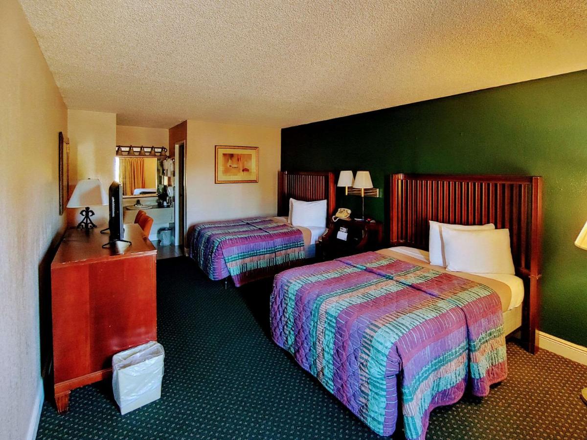 | Main Gate Kissimmee Formally Road Way Inn