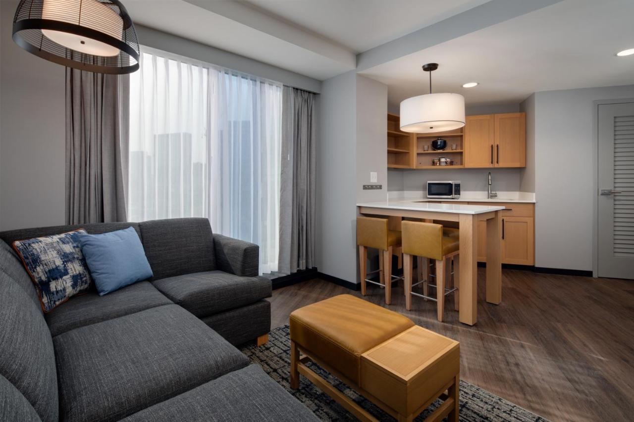 King Suite at Hyatt Place Boston/Seaport District