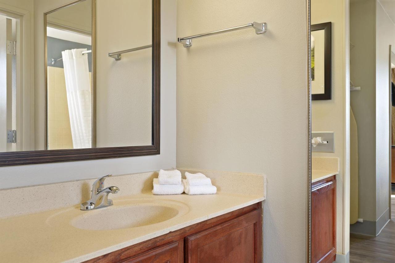 Studio with 1 King Bed - Non-Smoking at Extended Stay America Suites Kansas City Lenexa 87th St