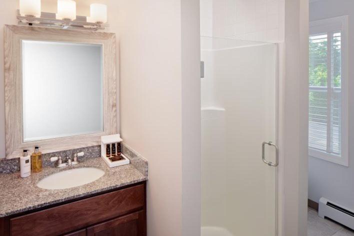  | Inn at Harbor Hill Marina