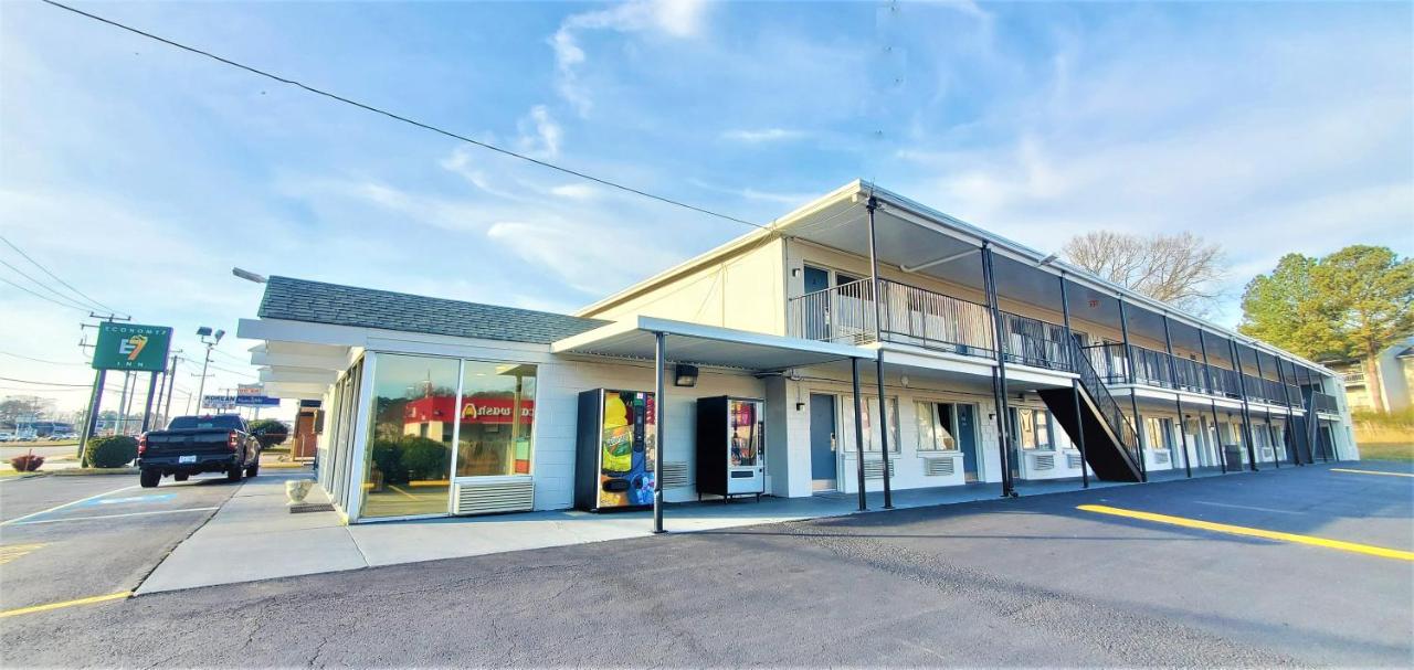 | Economy 7 Inn- Newport News
