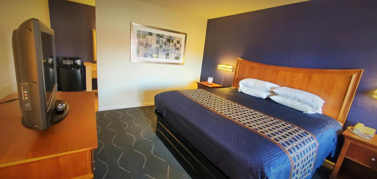 | Economy 7 Inn- Newport News