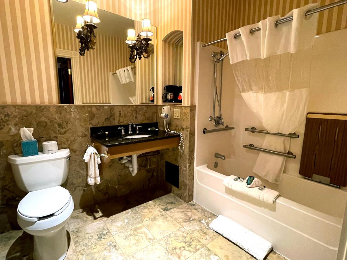 | Celebrity Hotel