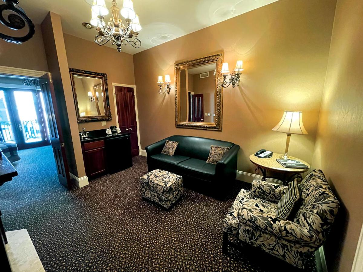 | Celebrity Hotel