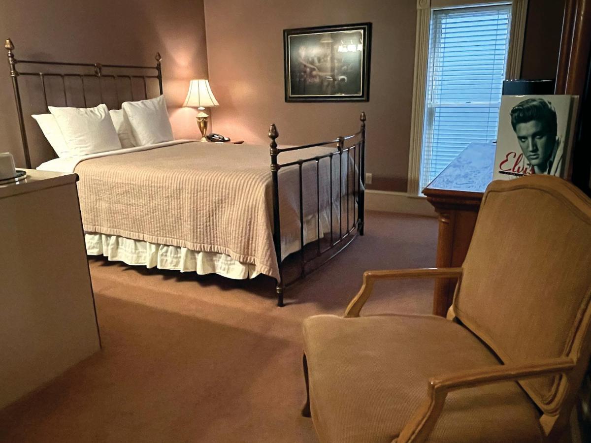 | Celebrity Hotel