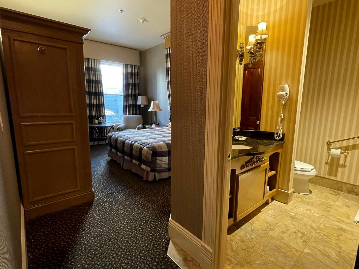 | Celebrity Hotel
