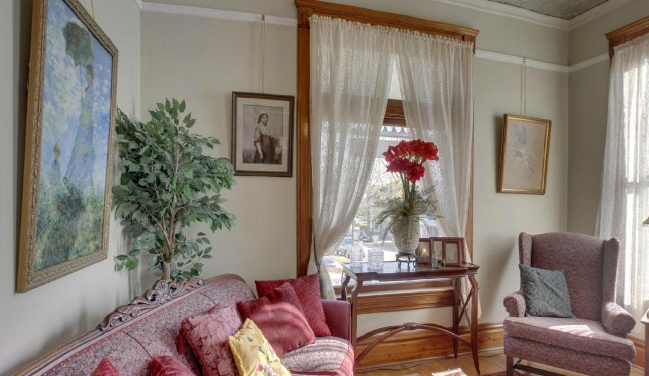 | Garden House Bed and Breakfast