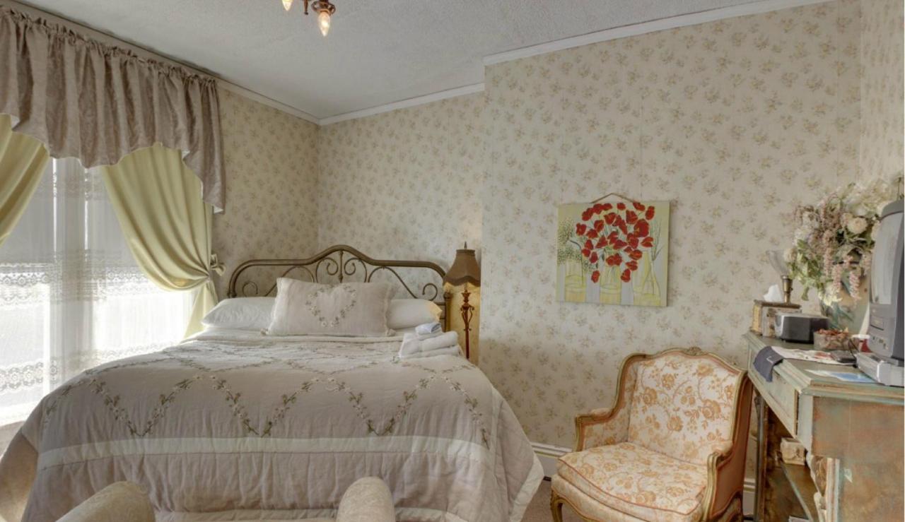 | Garden House Bed and Breakfast