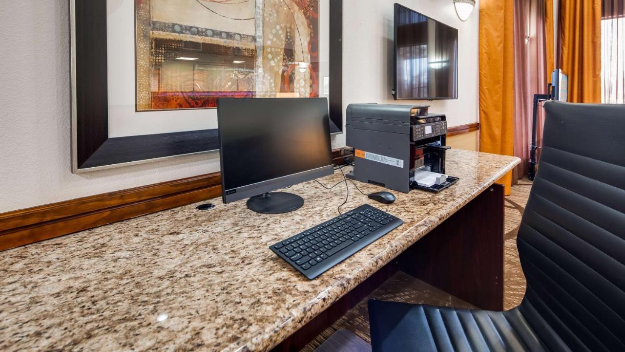 | Best Western Dayton Inn & Suites