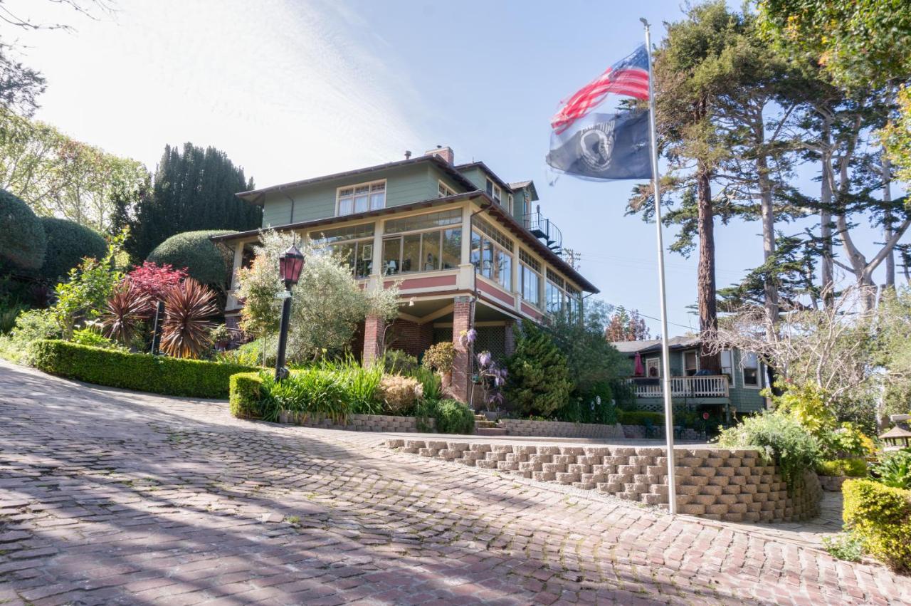  | The Jabberwock Bed & Breakfast