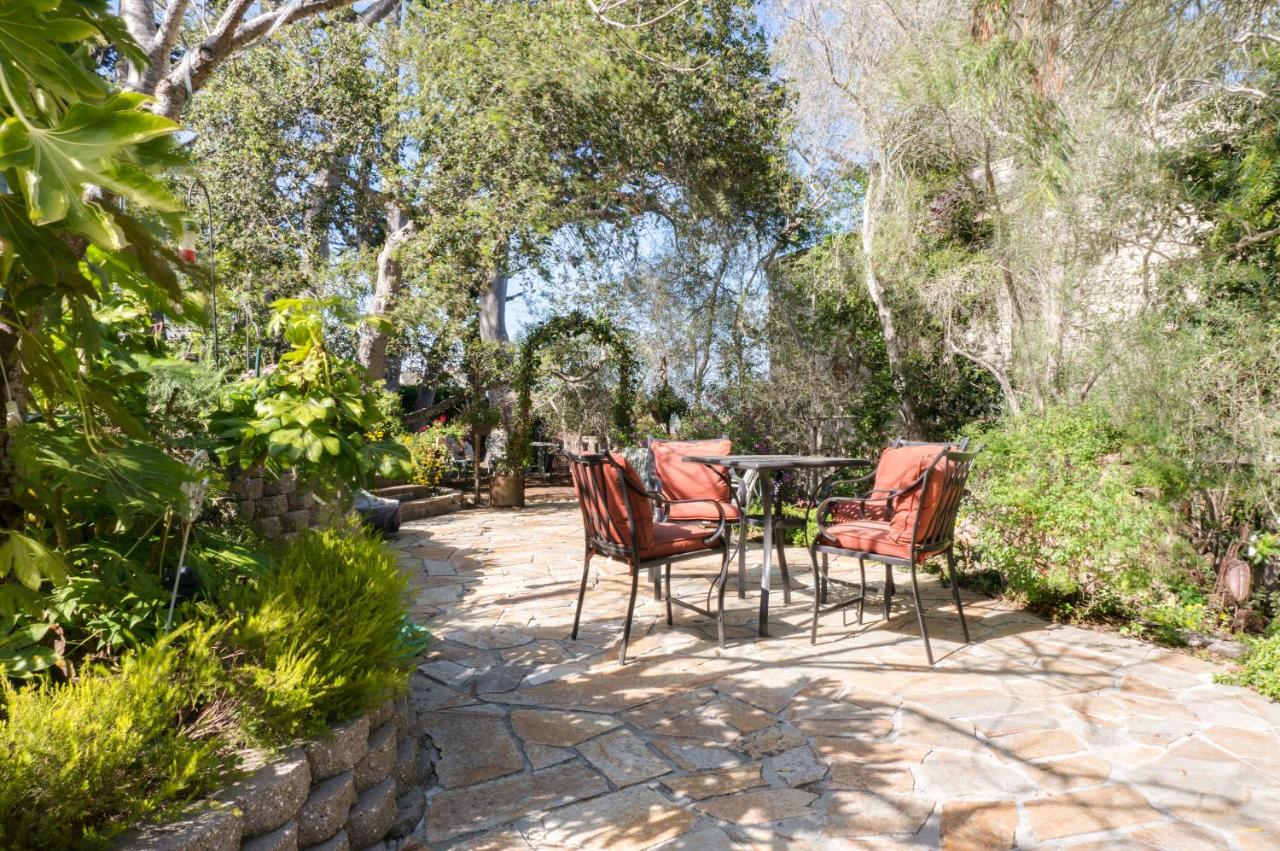 | The Jabberwock Bed & Breakfast