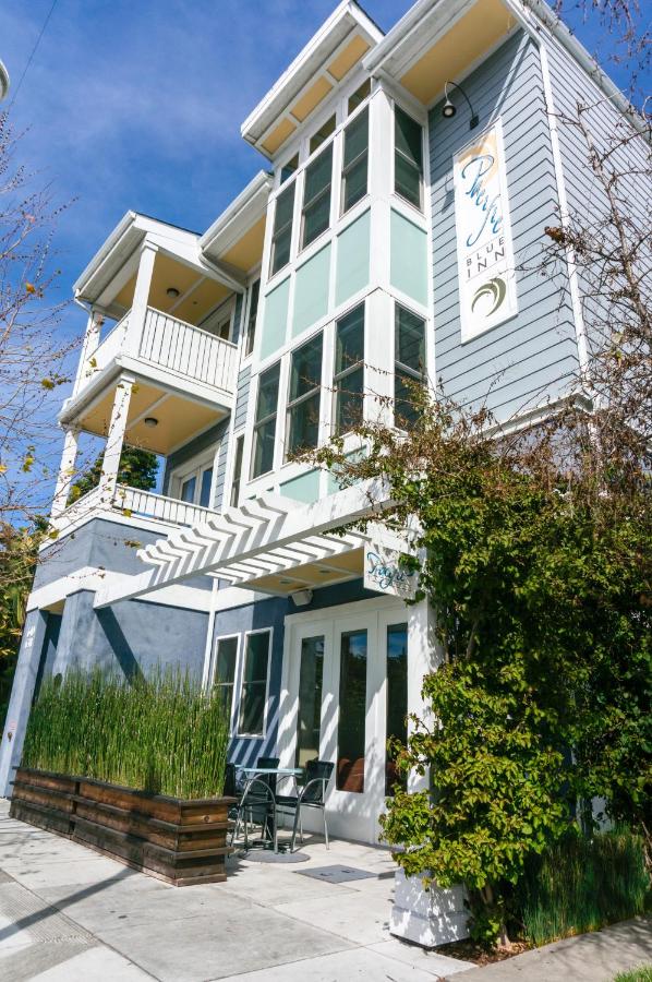 | Pacific Blue Inn