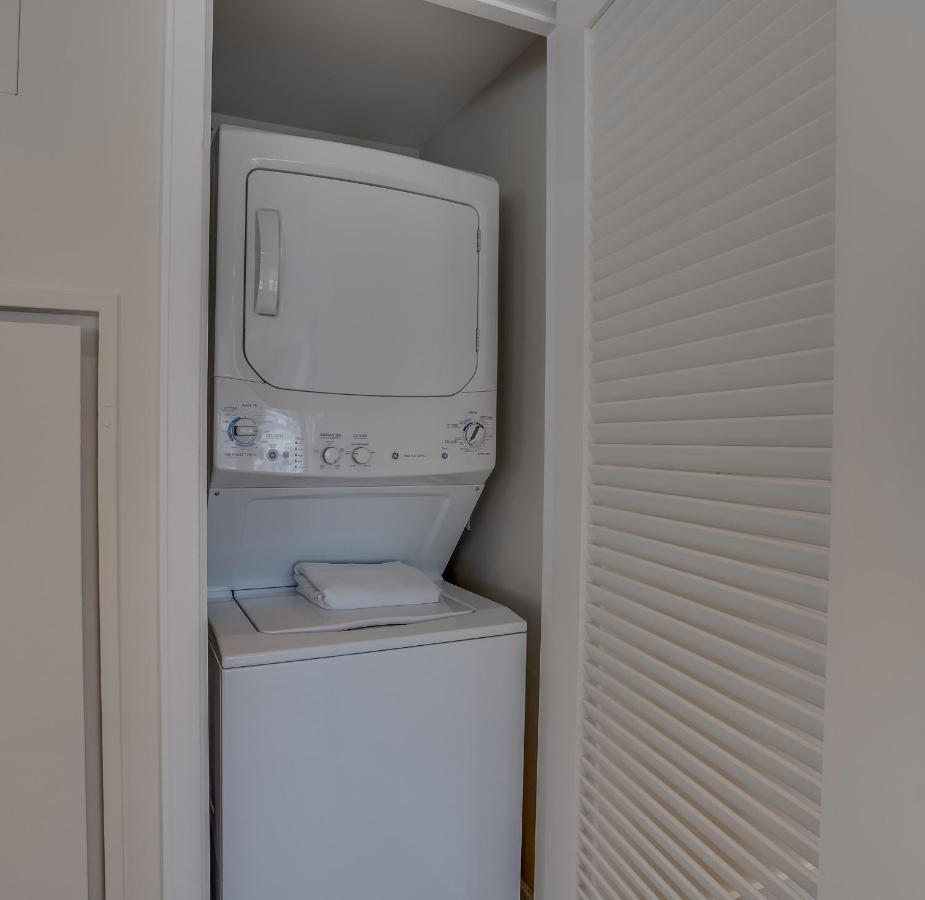 | Heaven on Washington Fully Furnished Apartments